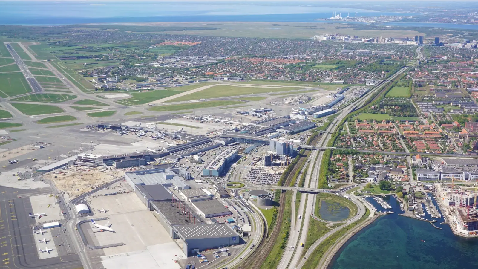 Köpenhamns flygplats Kastrup sedd från luften