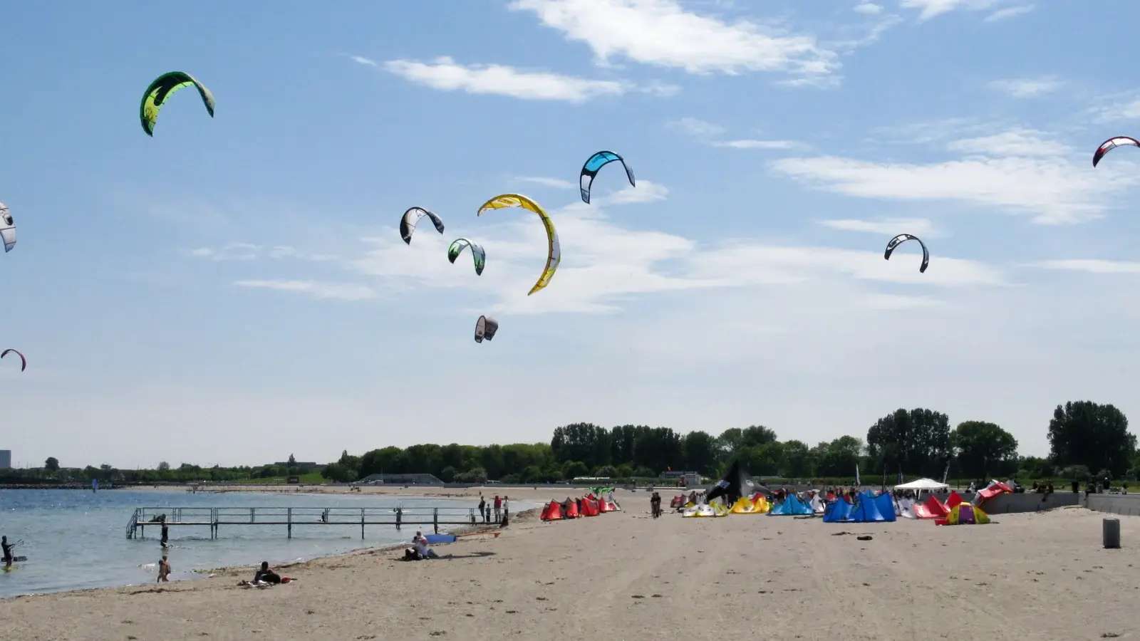 Vattensport vid Amager Strandpark i Köpenhamn